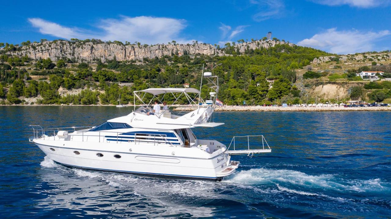 Luxury Yacht - Lex Of The Seas Hotel Сплит Екстериор снимка